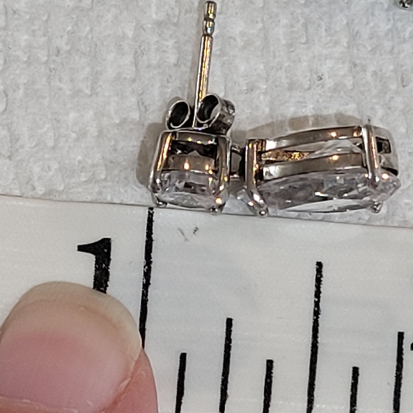 Beautiful CZ Earrings - Picture 14 of 15